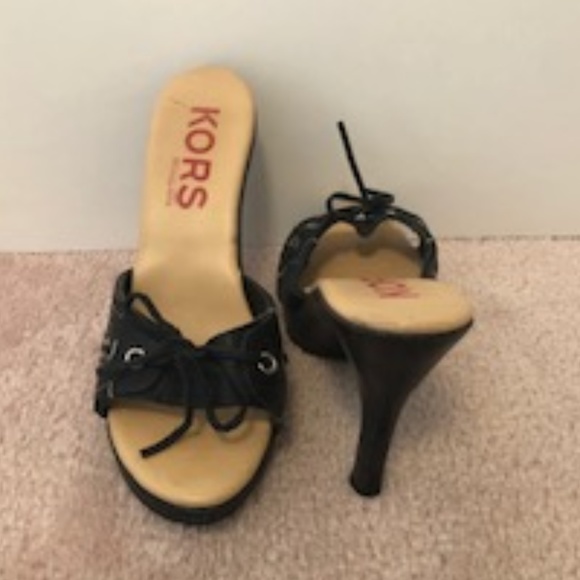 Michael Kors Black Leather Mule/Clog with tie bow - Picture 2 of 5